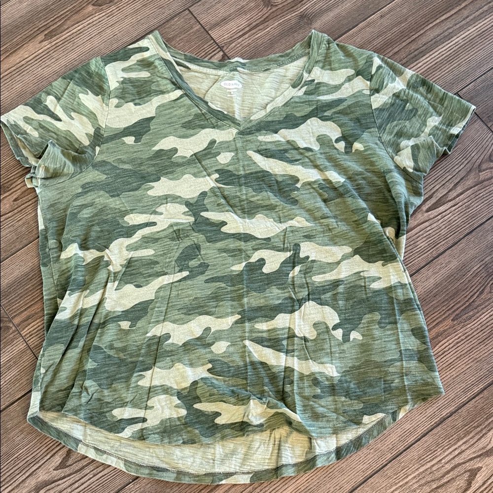 Old Navy Green Camouflage Short Sleeve Tee